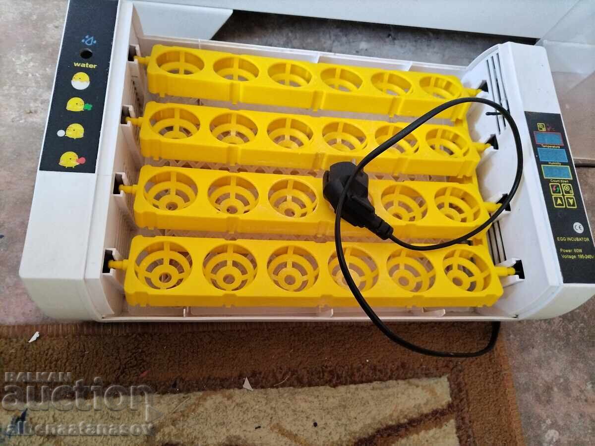 Incubator casnic cu întoarcere automată a ouălor cu preț € 30.00 | 58.68 BGN