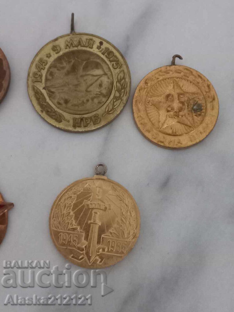 Παρτίδα παράσημα - για επισκευή με τιμή € 1.50 | 2.93 BGN