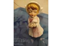 Figurină călugăriță din porțelan biscuit