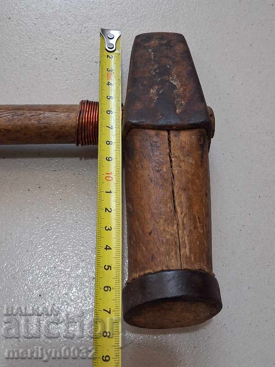 Ciocan de dogar vechi, lemn, fier forjat, butoi - 7