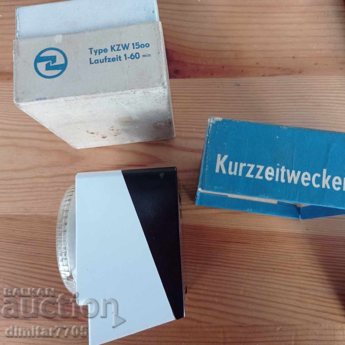 Livrarea Cronometru retro de bucătărie KZW 1500 – RDG (Germania de Est) Livrarea Cronometru retro de bucătărie KZW 1500 – RDG (Germania de Est)