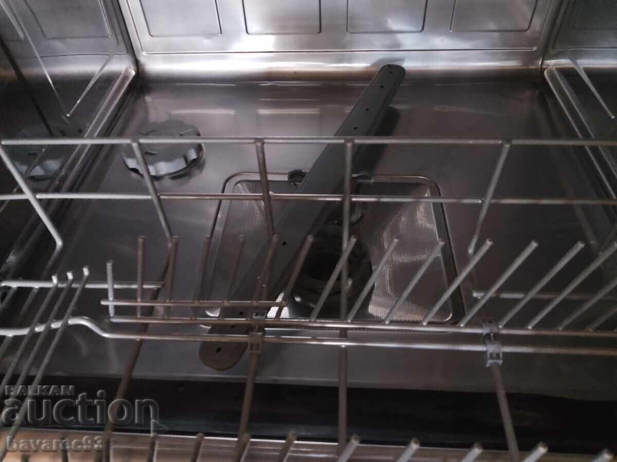 Auction  ARISTON dishwasher