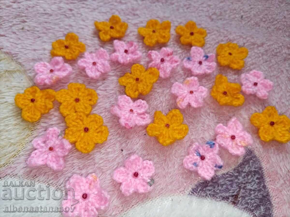 100 bucăți flori croșetate manual cu mărgele – galbene și roz - 6