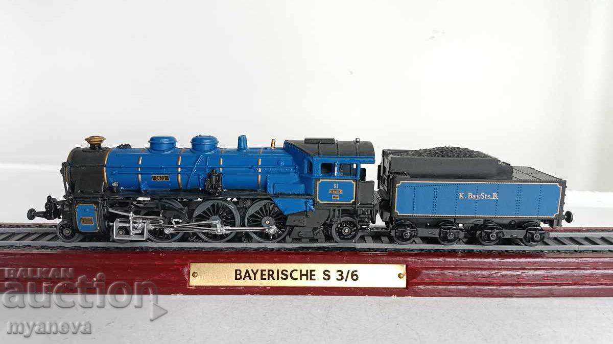 Collectible locomotive models - 7