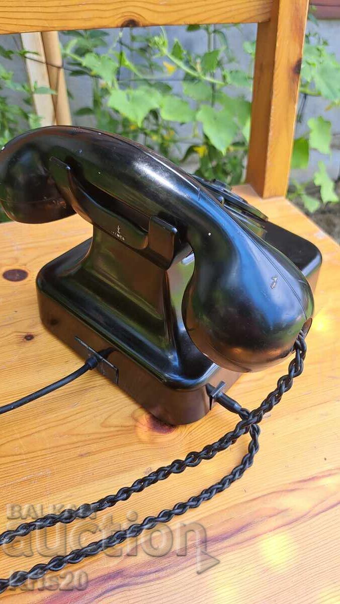 Auction  Lot - Bakelite telephones