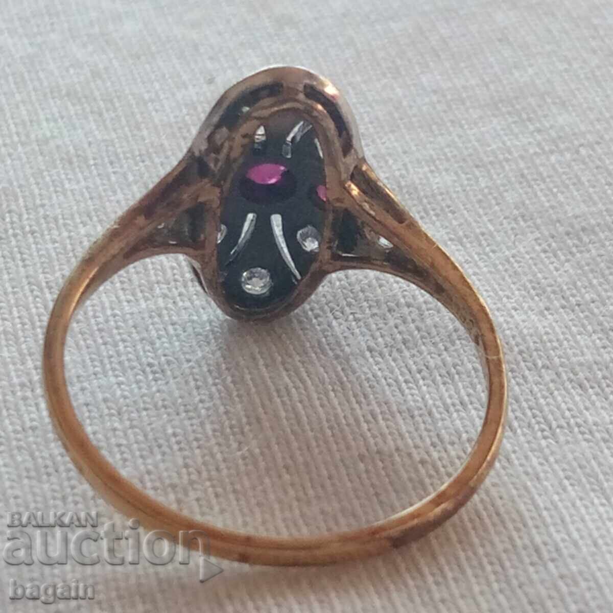 Inel Art Deco cu rubine. Argint placat cu aur cu preț € 30.00 | 58.68 BGN