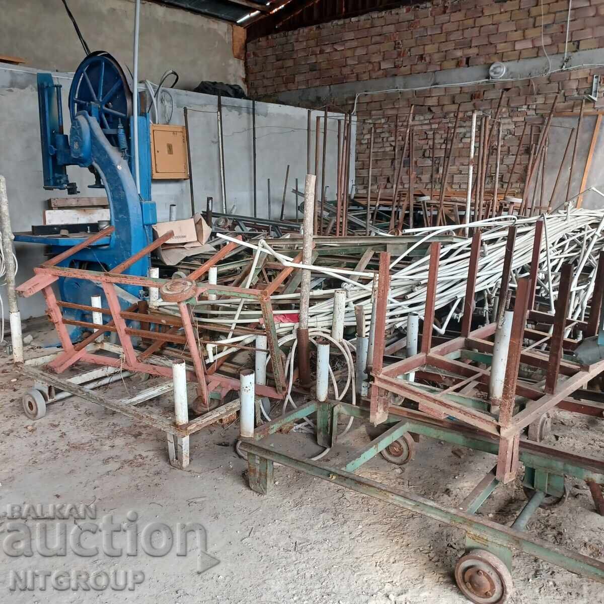 Товароустойчиви колички за вътрешно заводски транспорт