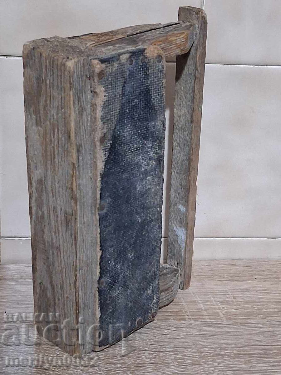 Delivery of Master craftsman's prison-made small chest, late 60s, Ministry of Interior, People's Republic of Bulgaria Delivery of Master craftsman's prison-made small chest, late 60s, Ministry of Interior, People's Republic of Bulgaria