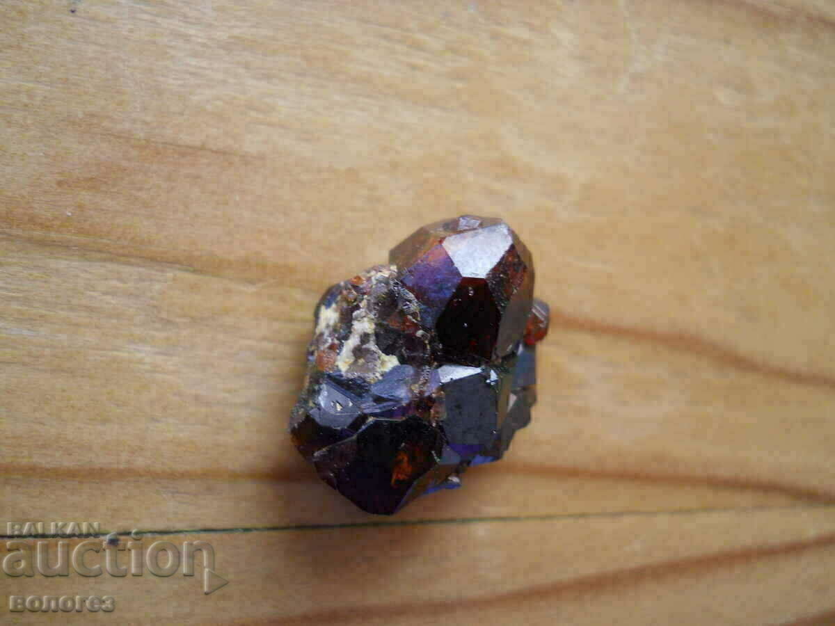 Auction  Garnet