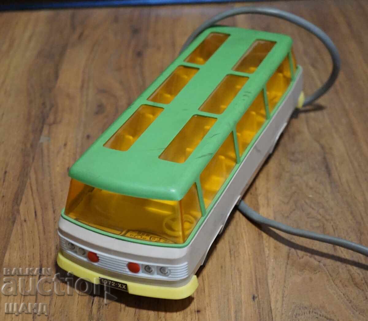 Licitație Jucărie de plastic veche model autobuz polonez pe baterii Licitație Jucărie de plastic veche model autobuz polonez pe baterii