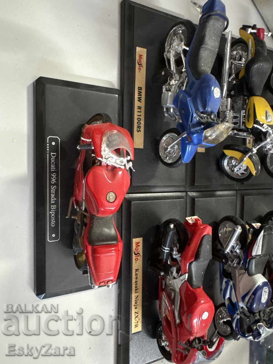 Colecție de motociclete cu preț € 50.00 | 97.79 BGN