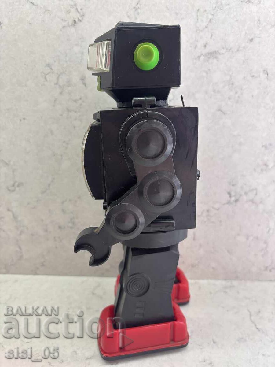 Licitație Jucărie robot din plastic pentru copii