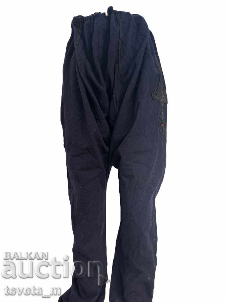 Licitație Pantaloni tradiționali bărbătești din lână cu găitane