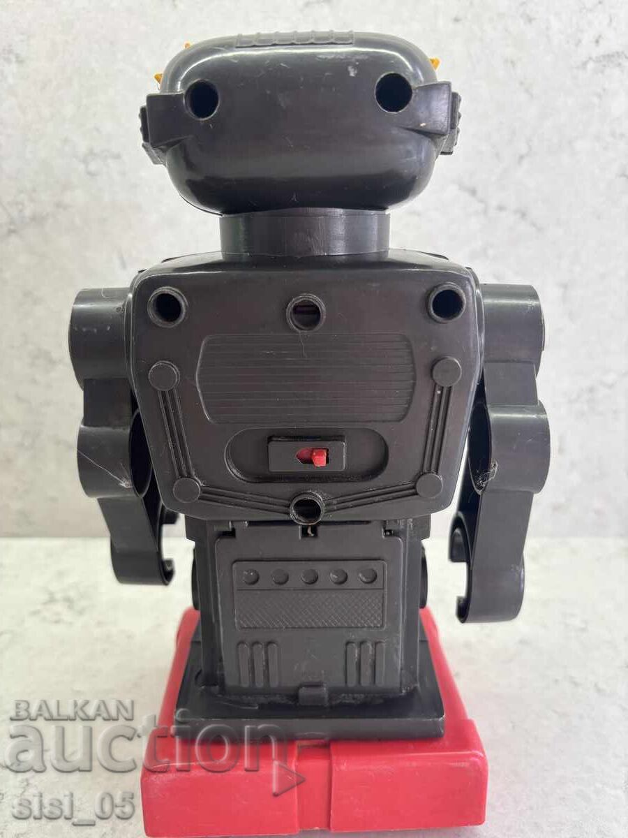 Jucărie robot din plastic pentru copii cu preț € 20.00 | 39.12 BGN