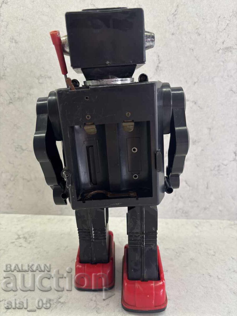 Children's plastic robot toy with price € 20.00 | 39.12 BGN Children's plastic robot toy with price € 20.00 | 39.12 BGN