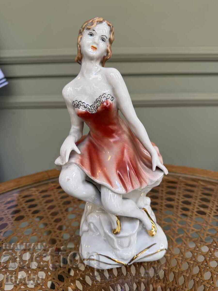 Figurină veche bulgărească din porțelan Femeie Marilyn SIP Figurină veche bulgărească din porțelan Femeie Marilyn SIP