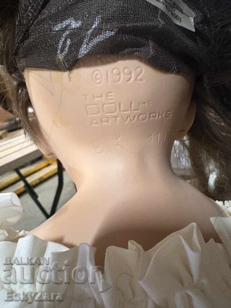 Παράδοση Συλλεκτική πορσελάνινη κούκλα "The Doll Artworks" (1992)