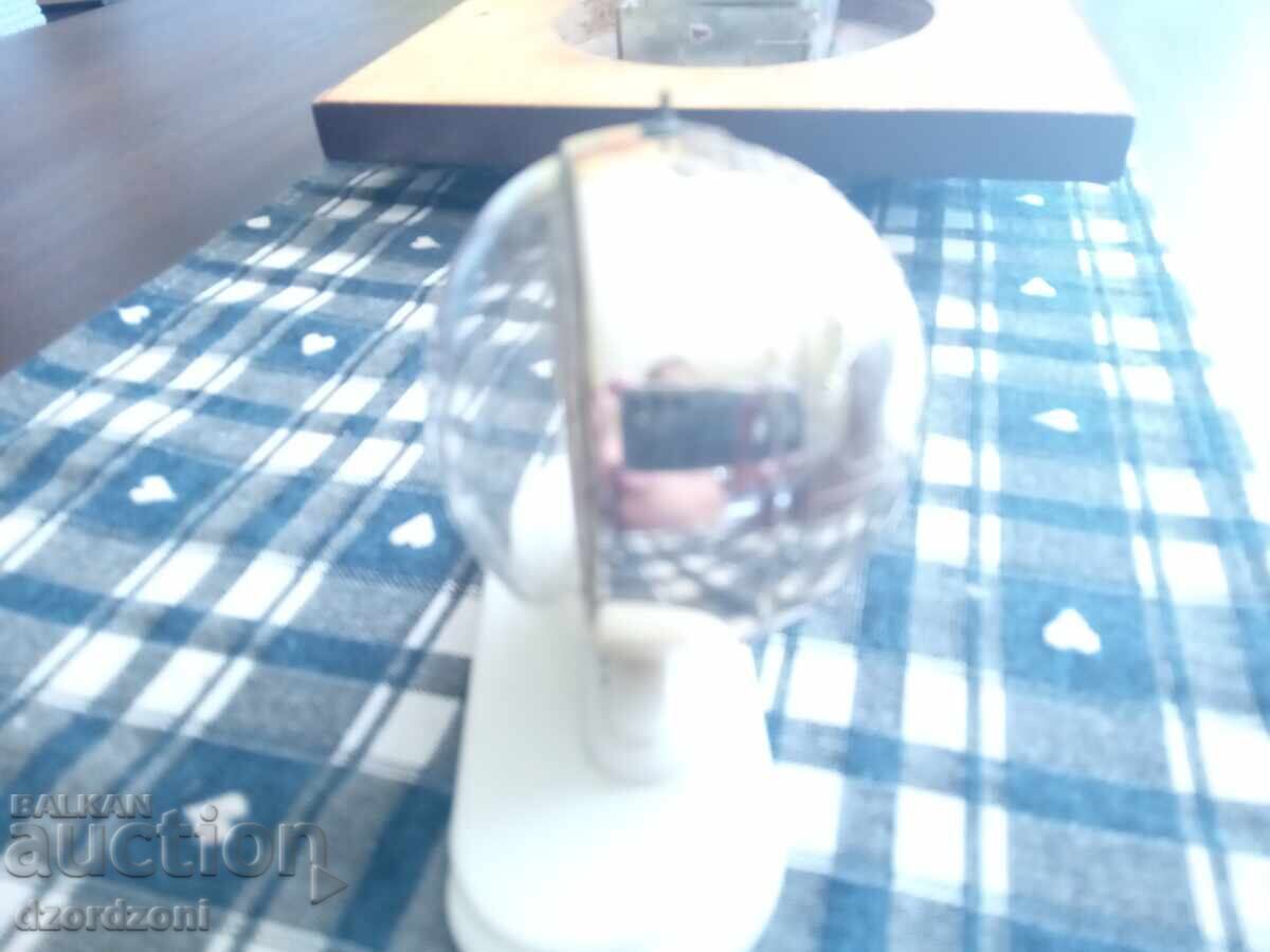 Licitație Ceas de masă Slava Globus Licitație Ceas de masă Slava Globus