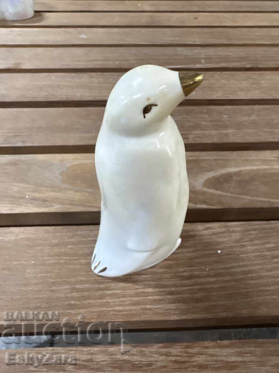 Pinguin cu preț € 10.00 | 19.56 BGN
