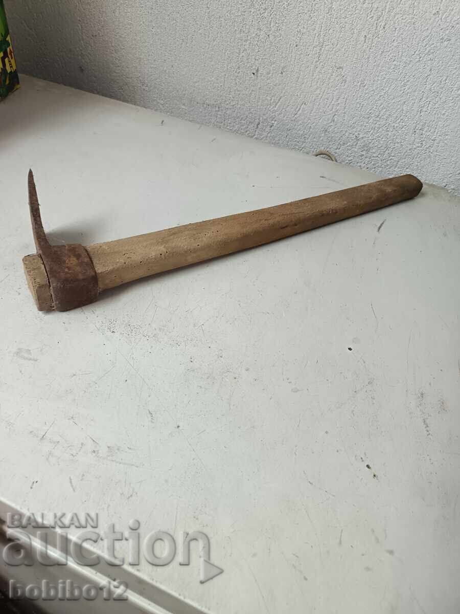 Μικρή παλιά σκαλιστήρι με τιμή € 10.00 | 19.56 BGN