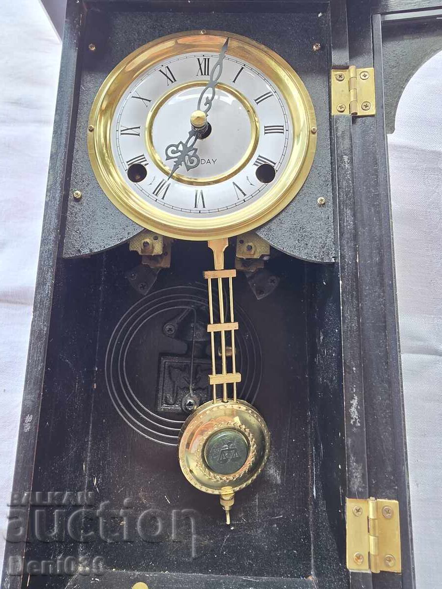 wall clock with price € 0.01 | 0.02 BGN wall clock with price € 0.01 | 0.02 BGN