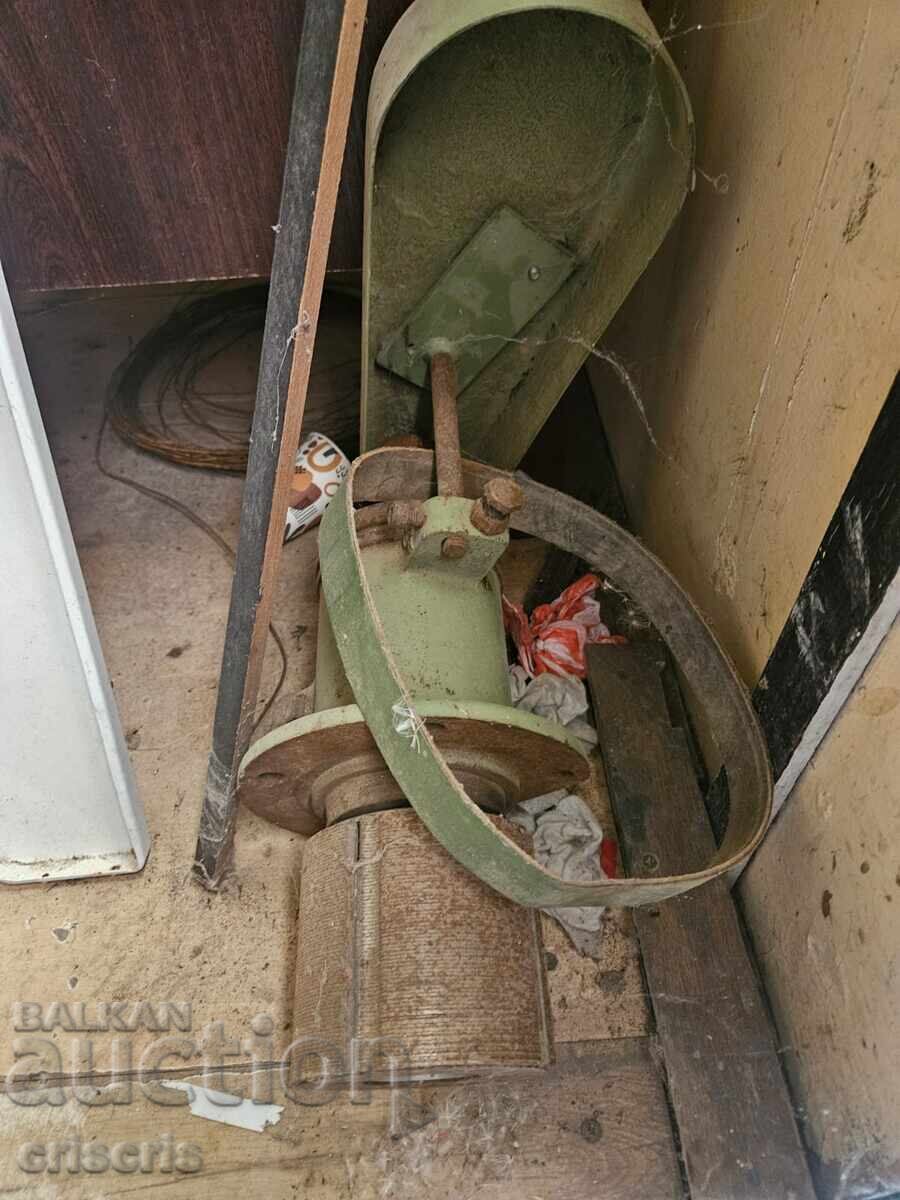 Πλάνη με φρέζα για αυτόματο προφίλ ξύλινων δοκών με τιμή € 3000.00 | 5867.51 BGN Πλάνη με φρέζα για αυτόματο προφίλ ξύλινων δοκών με τιμή € 3000.00 | 5867.51 BGN