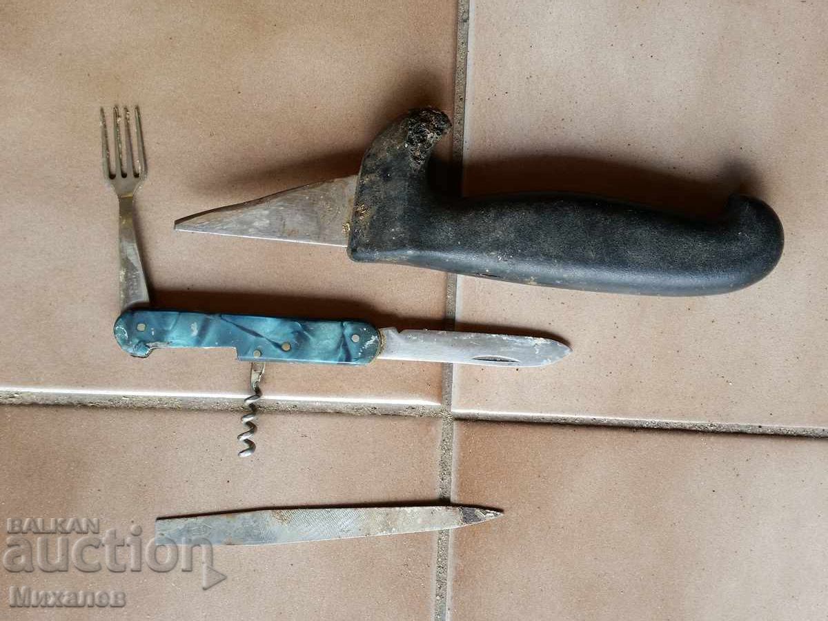 Picioruș cu furculiță + cadou cuțit și pilă de unghii cu preț € 0.01 | 0.02 BGN Picioruș cu furculiță + cadou cuțit și pilă de unghii cu preț € 0.01 | 0.02 BGN