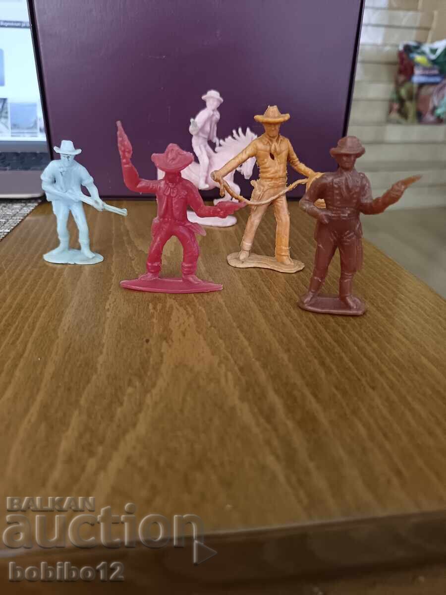 Lot of 5 original retro plastic "Cowboy" figures