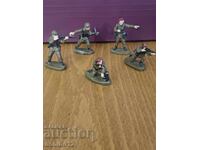 Lot de soldăței / figurine pictate manual