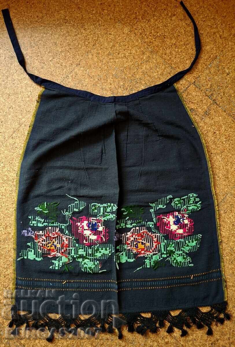 Șorț vechi pentru costum popular - 3 cu preț € 60.00 | 117.35 BGN