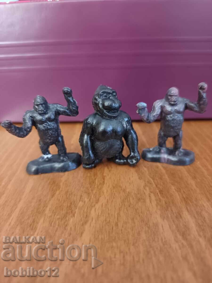 Retro collectible Gorilla / King Kong figures (3 pieces) – V - 7