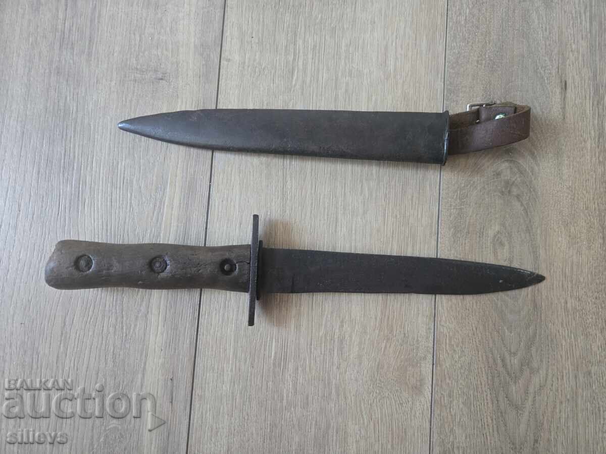 Аукцион Рядък,италиански боен щик WW2