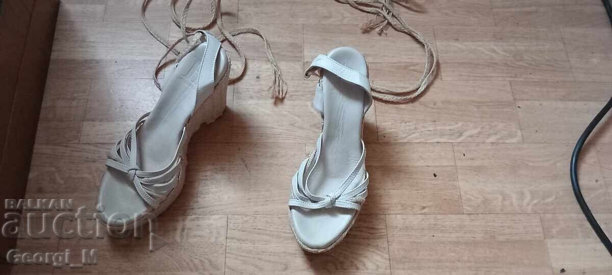 2 чифта обувки : Branchini shoes(39 н) и Nine west(40 н) 2 чифта обувки : Branchini shoes(39 н) и Nine west(40 н)