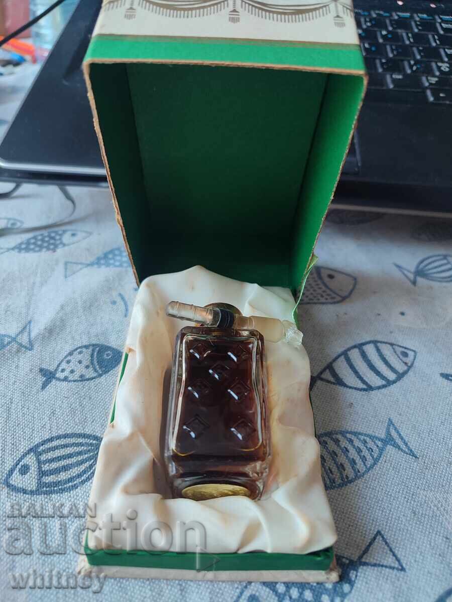 Parfum "Dama de pică" 1965 cu preț € 39.99 | 78.21 BGN