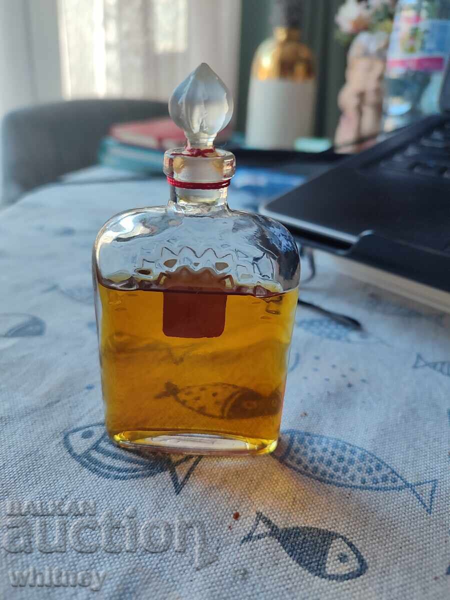Parfum "Krasnaya Moskva" cu preț € 29.99 | 58.66 BGN Parfum "Krasnaya Moskva" cu preț € 29.99 | 58.66 BGN