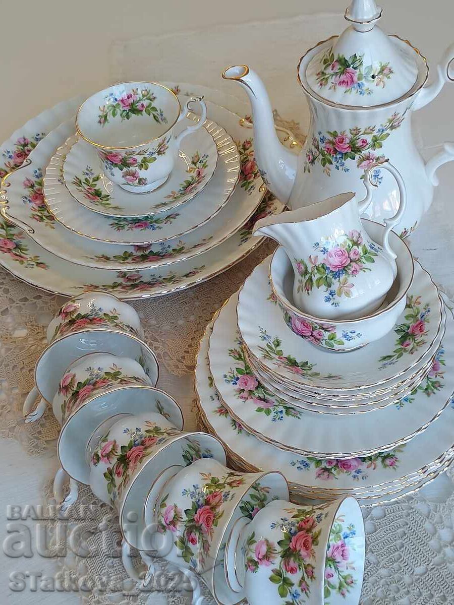Royal Albert "Moss Rose" porcelain dinner set Royal Albert "Moss Rose" porcelain dinner set
