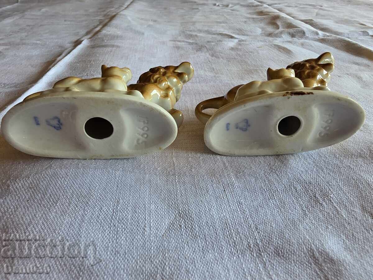 Delivery of Porcelain figurines Delivery of Porcelain figurines