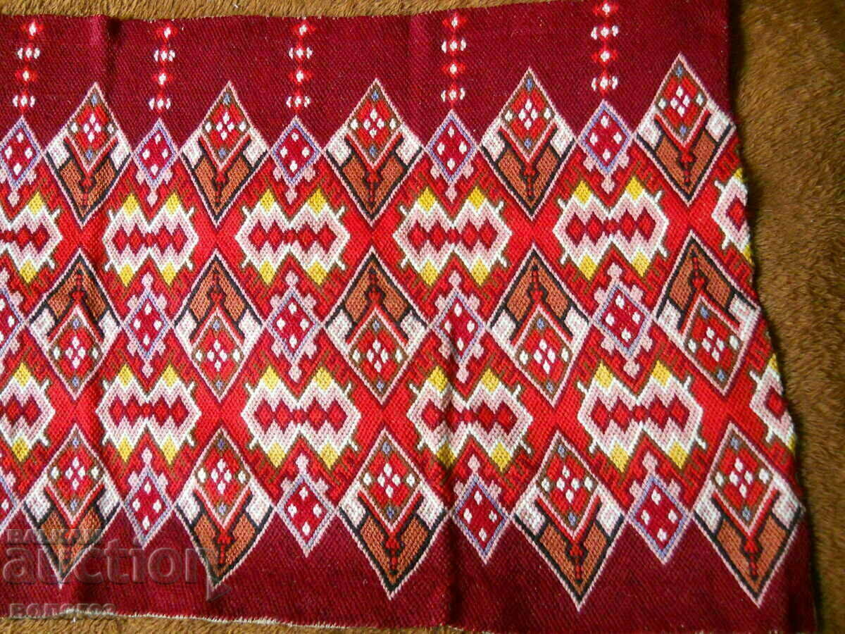Auction  Old, hand-embroidered wall rug