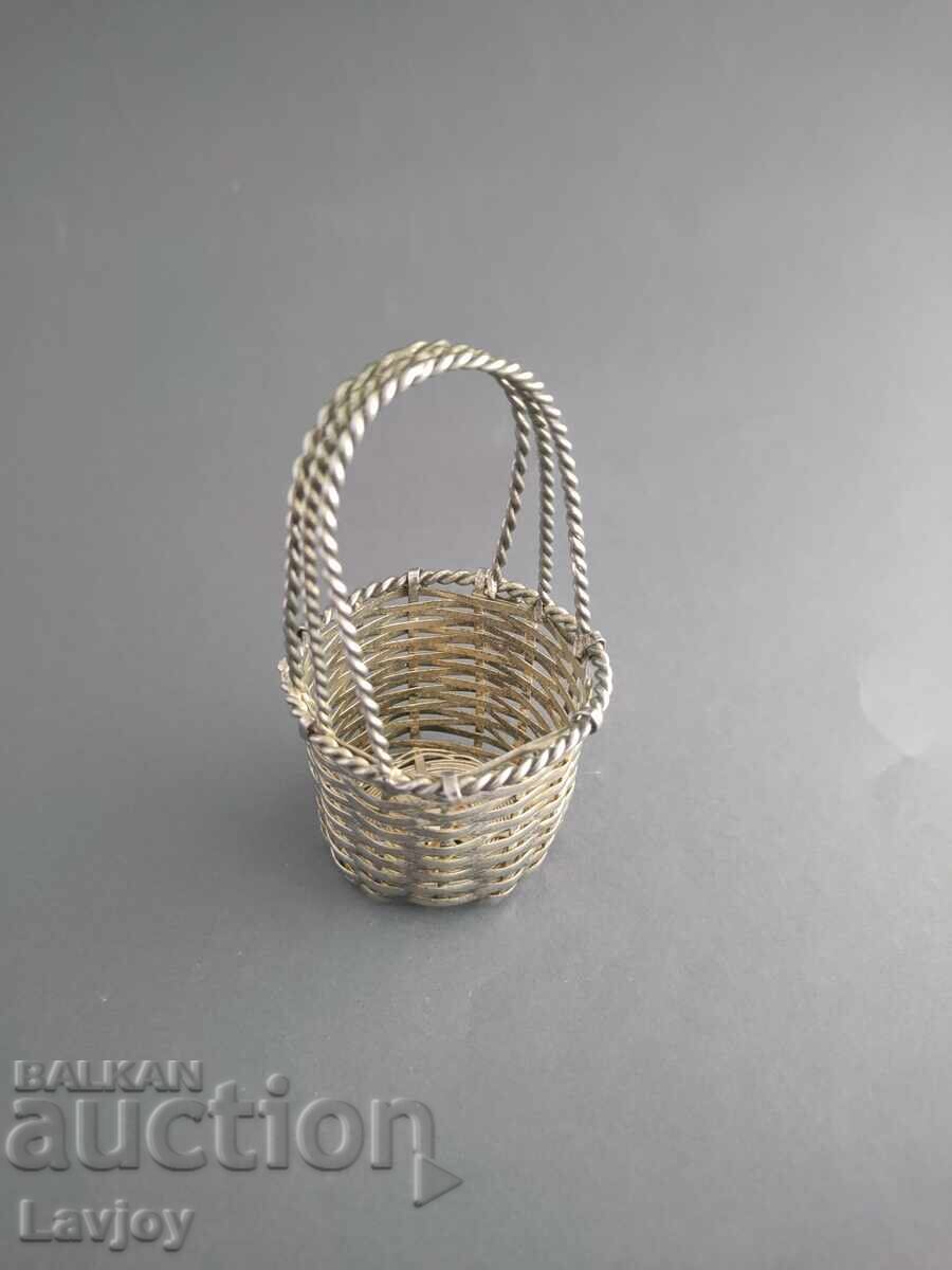Coș decorativ împletit, placat cu argint
