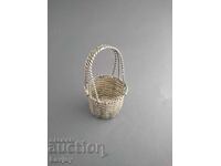 Coș decorativ împletit, placat cu argint