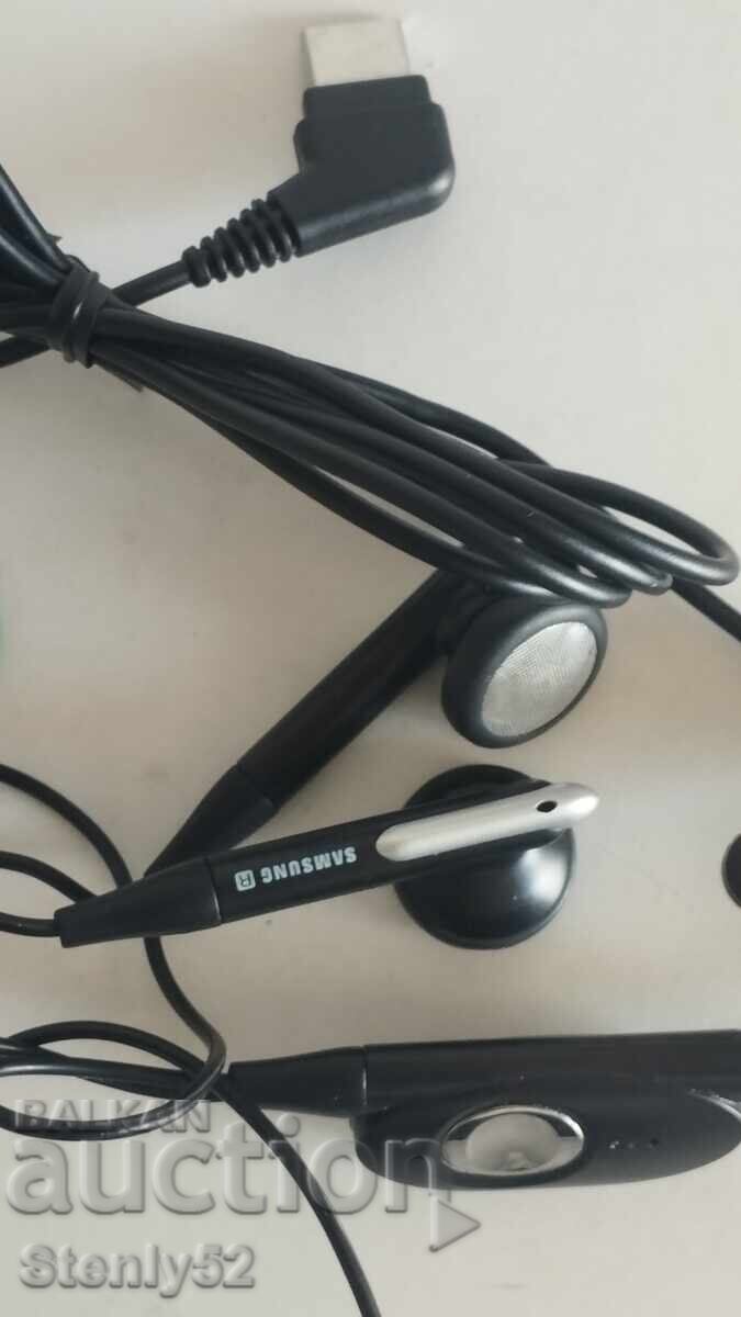 Samsung headset with price € 3.00 | 5.87 BGN