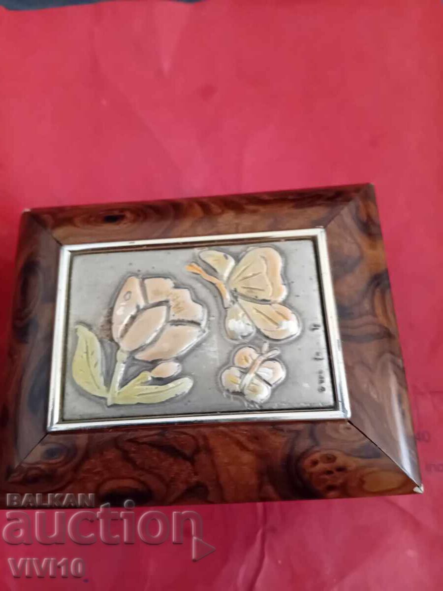 Разкошна кутийка за бижута, със сребро 925 пр