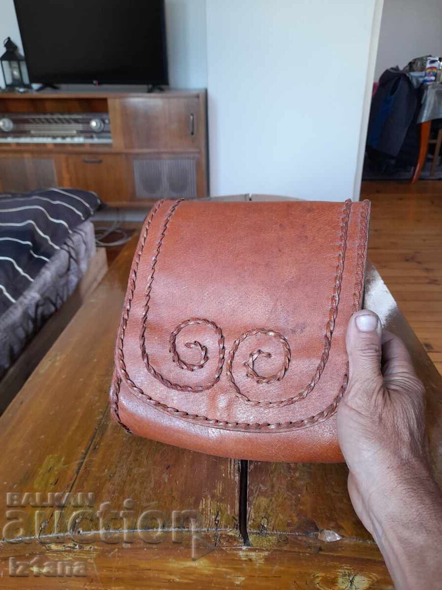 Γυναικεία δερμάτινη τσάντα με τιμή € 37.00 | 72.37 BGN