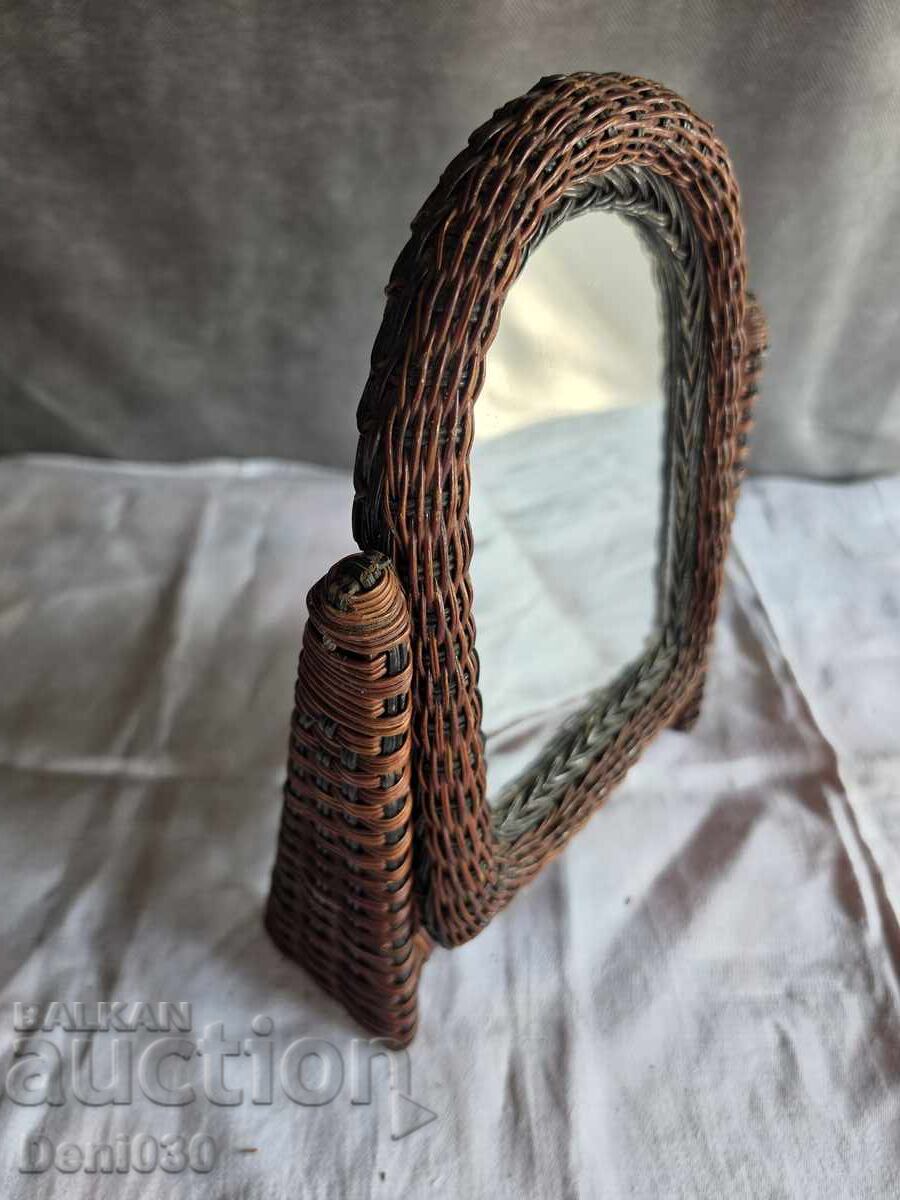 oglindă de masă retro cu preț € 0.01 | 0.02 BGN