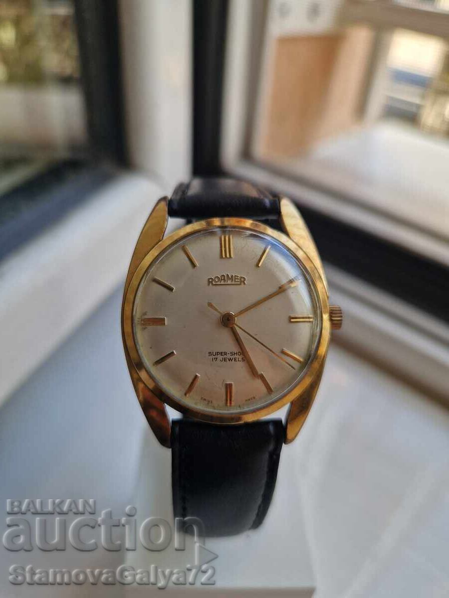 Прекрасен швейцарски мъжки ръчен часовник Roamer с цена € 118.00 | 230.79 лв.
