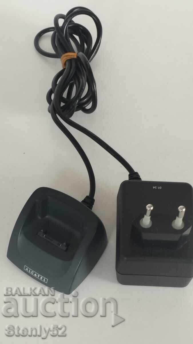 Μετασχηματιστής, φορτιστής 12 V 300 mA με τιμή € 5.00 | 9.78 BGN Μετασχηματιστής, φορτιστής 12 V 300 mA με τιμή € 5.00 | 9.78 BGN