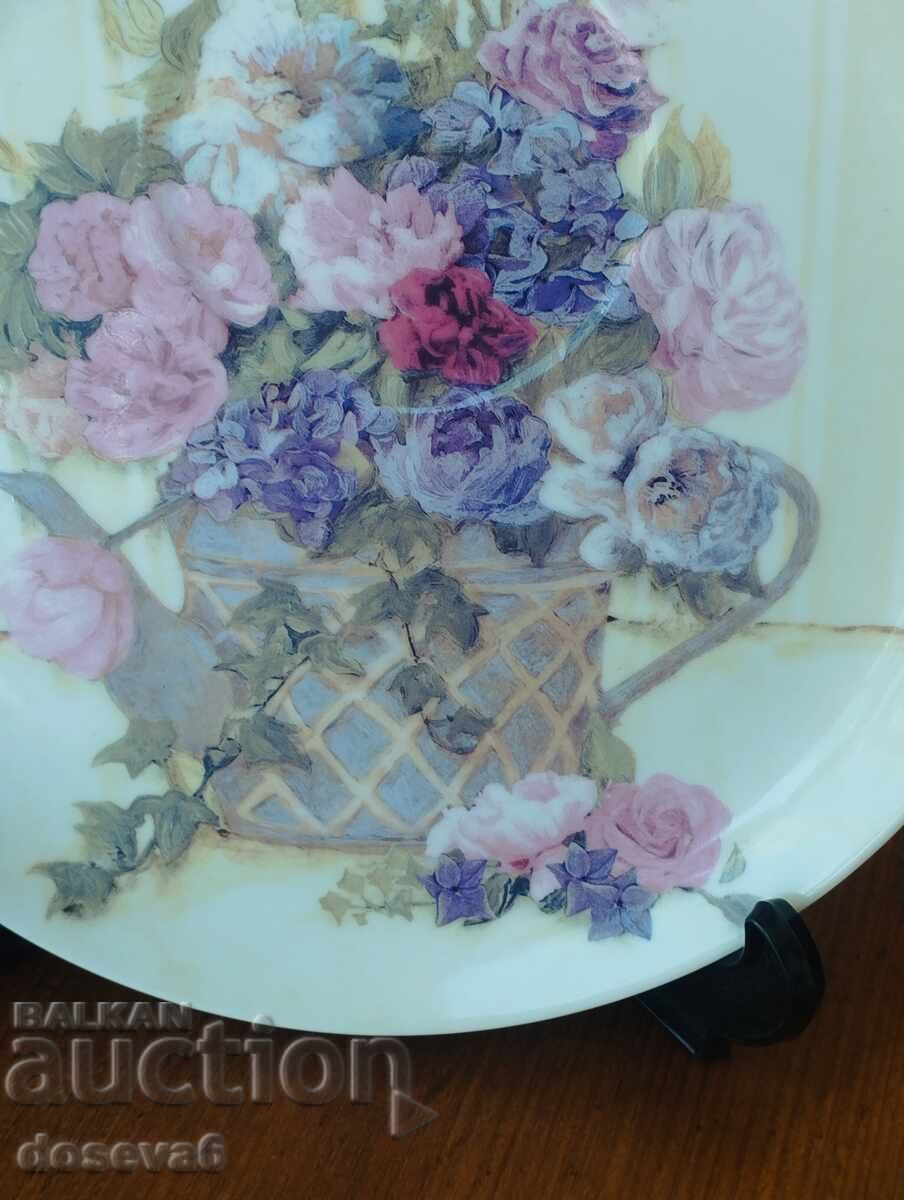 Auction  Plate with a size of 20.5 cm Leonardo collection