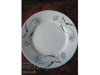 6 pcs. porcelain dessert plates - no flaws