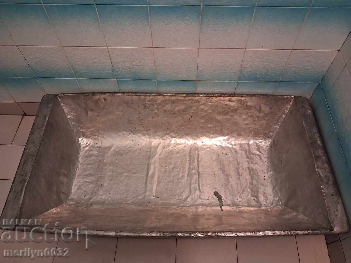 Old copper trough household vessel basin copper with price € 219.99 | 430.26 BGN Old copper trough household vessel basin copper with price € 219.99 | 430.26 BGN