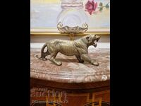 Прекрасна антикварна английска бронзова фигура статуетка